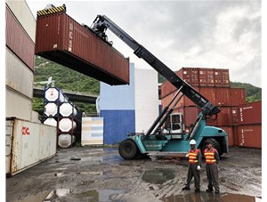 如何防止正面吊吊具破損？啟洋機(jī)電為您介紹